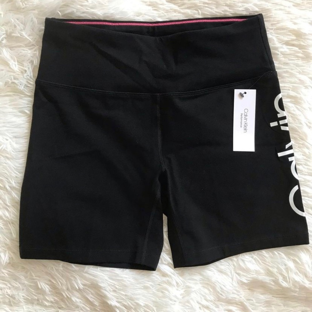 Calvin Klein women biker 🚴‍♂️